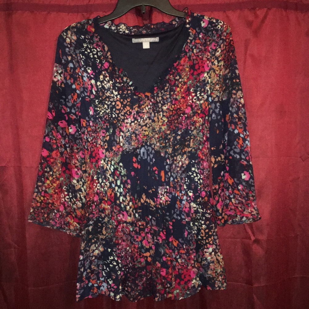 Valerie Stevens tunic/long sleeve